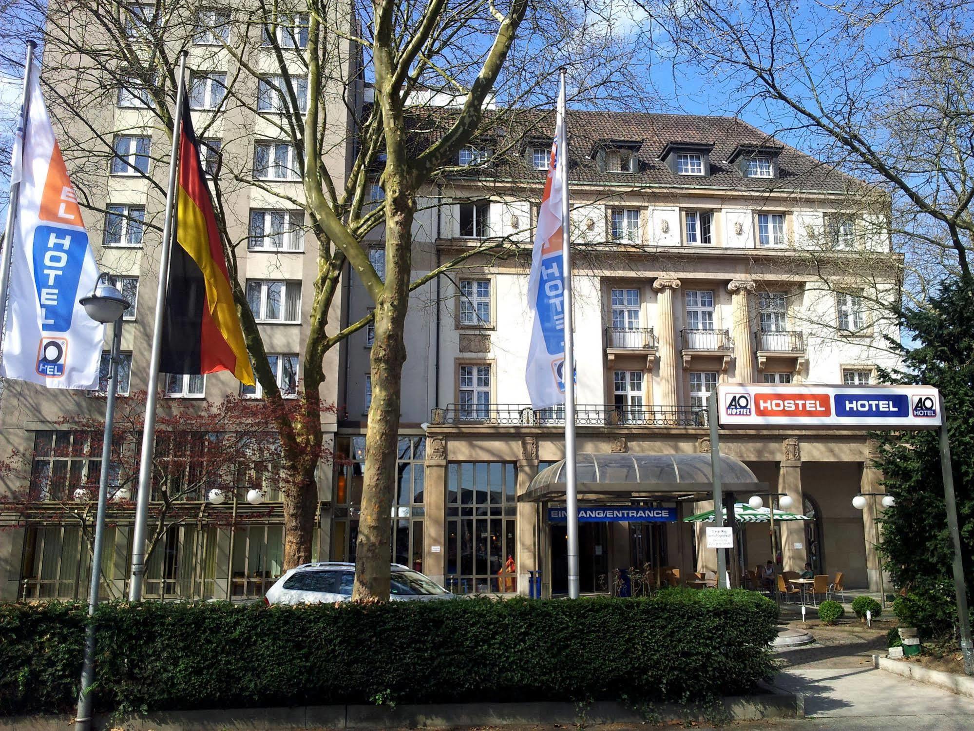 Hotel A&O Karlsruhe Hauptbahnhof Exterior foto